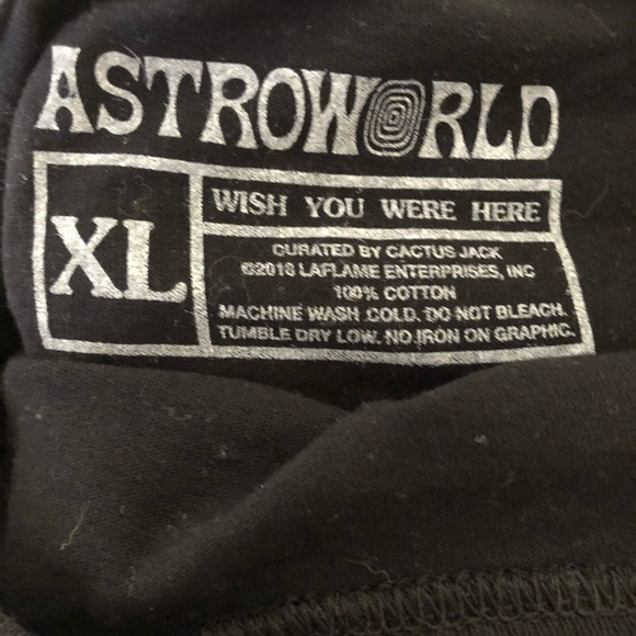 Travis Scott ASTROWORLD TOUR 2018 - Picture 3 of 4